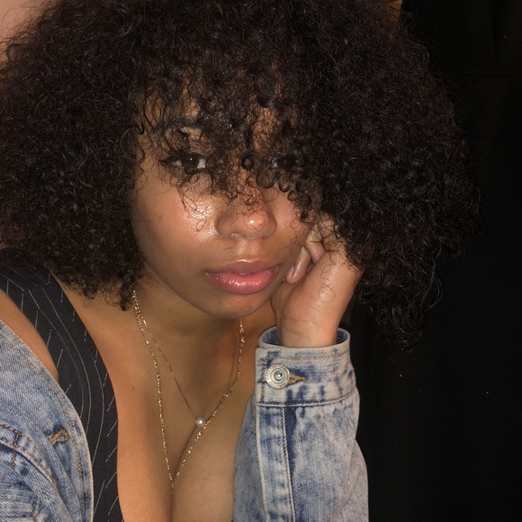 Meet your Posher, Jennifer - Picture 1 of 1